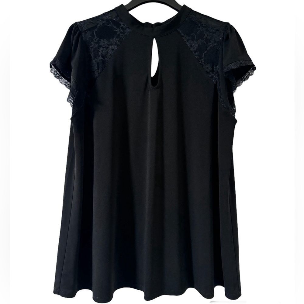 Torrid Studio Crepe Jersey Mock Neck Lace Pieced Keyhole Top Size 2 2X 18/20